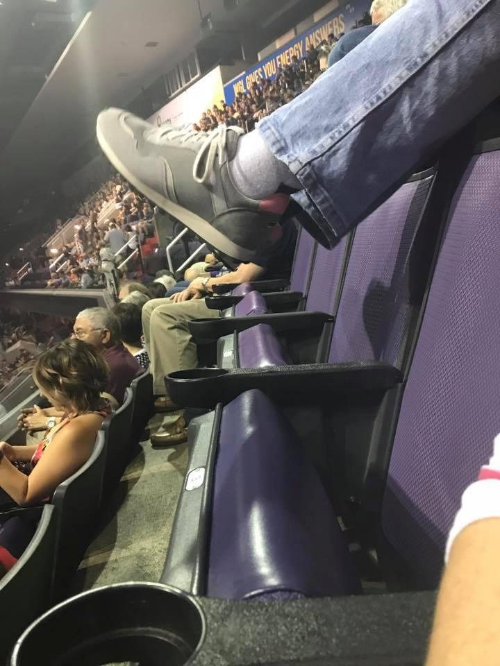 My concert neighbor. 😳🙄