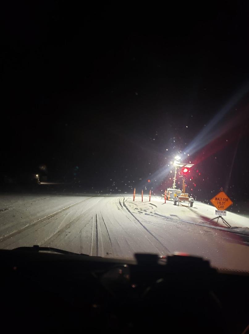 Wow....they are providing us with lights at chain up area.....to go down the hill.....yeah