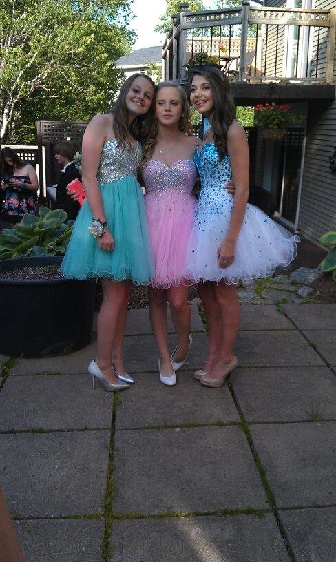 So beautiful girls!!!