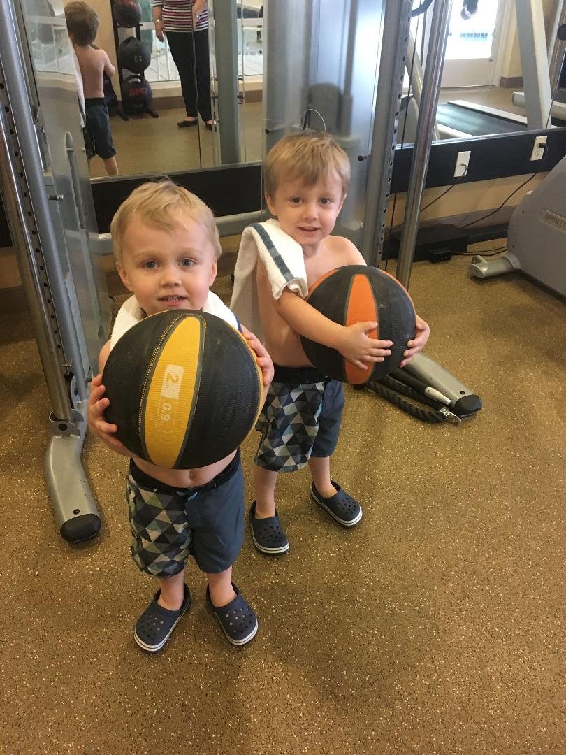 Cyrus and Leo working out at the hotel gym! Gramma was content just watch! 😃