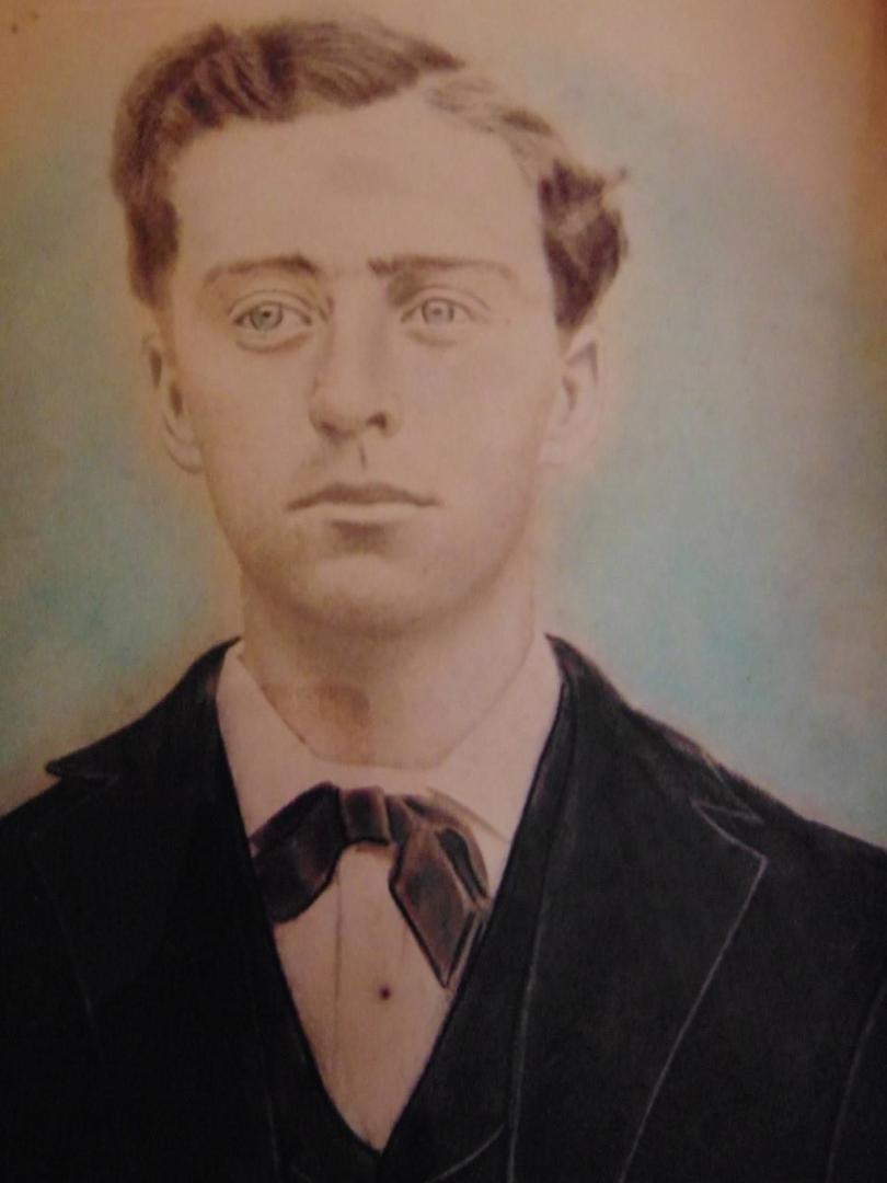 Kokie Dingus found photo in old home of James Henderson Dingus. Time frames looks like same as James Henderson. could this be Samuel P Dingus
