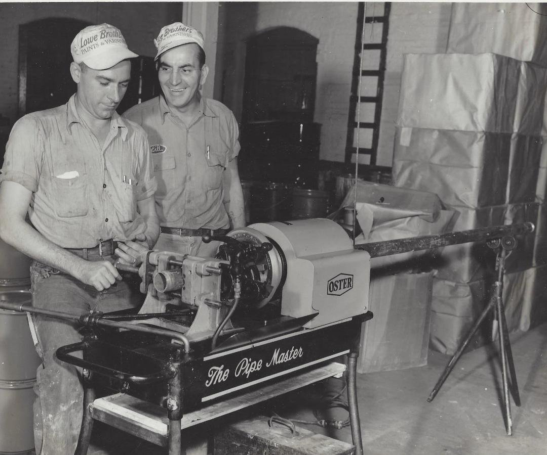 Coleman Archives
Farmer (don't know name) & Dad - Mar 1949
Farmer was a good friend of Dad's when he worked
at Lowe Bros Paints - Third St. at Wayne Ave.