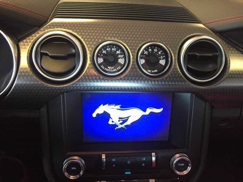 The upcoming 2018 Mustang is on overload with techno tricks from suspension settings, to exhaust note settings to the starter button that pulses at 30 beats per minute.... which just happens to be the resting heart but of a