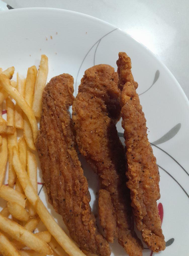Never ever again will I go to McDonalds. Piss poor chicken strips.