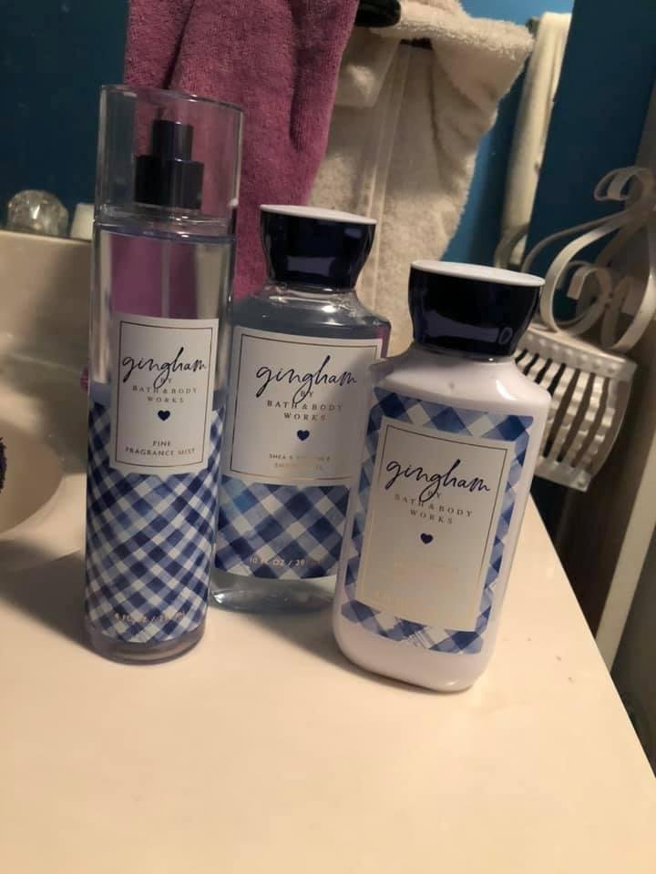 Mallory Burchett
Anthony Burchett
Julia,Jonathon,Eli,Dyanna and Kenneth
Thank you SO much for the gifts..
Merry Christmas
Dennis says Thank you too...🎄🎄🙏🏻