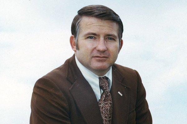 THIS IS CHARLEY COFFEY, FORMER HEAD FOOTBALL COACH AT ARKANSAS & VIRGINIA TECH! I GOT TO KNOW HIM WELL WHEN WE BOTH WERE AT VIRGINIA TECH IN THE 1970'S!