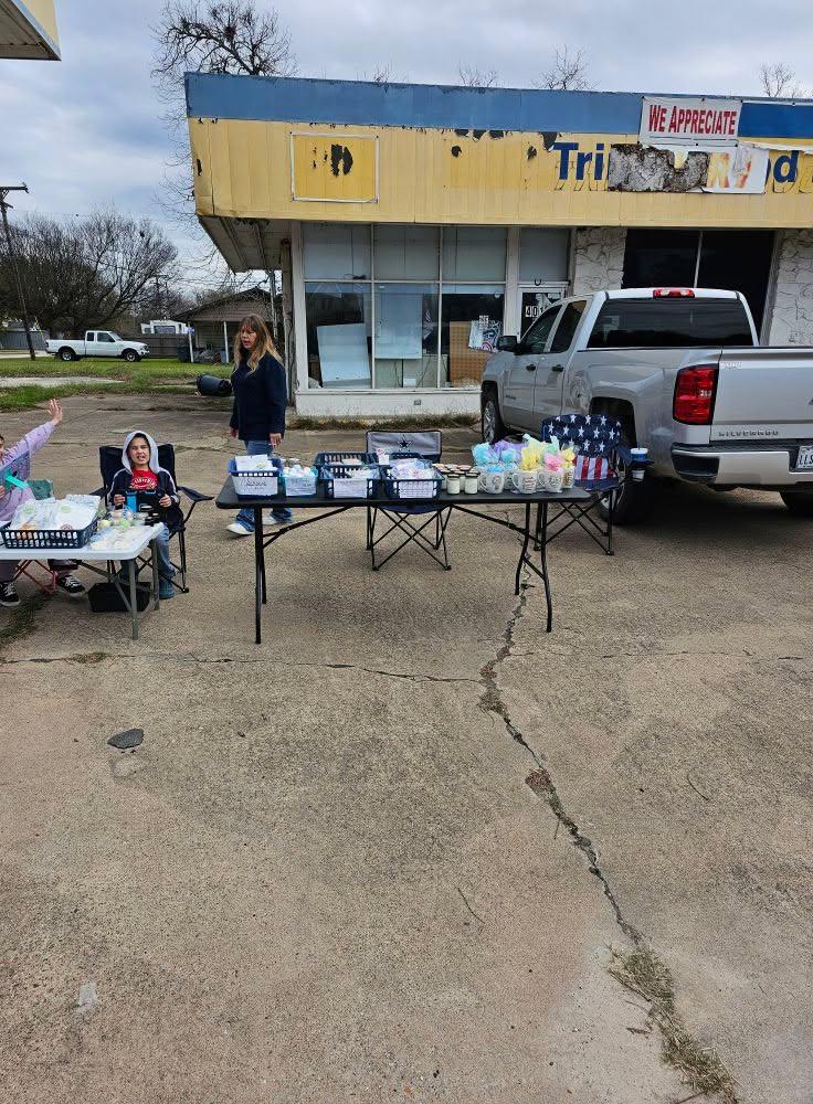 Come visit Mimi and Lillian, Weston
Check out our Crafts..candles soap car freshies and more...