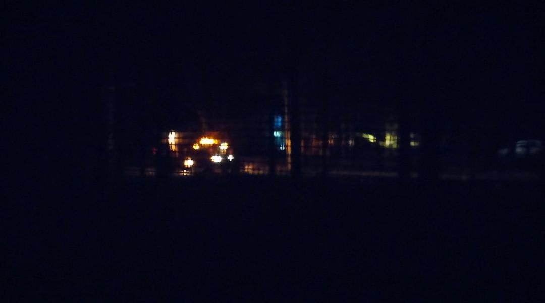 Arrived about 5 min ago to set up and cut tree down across from my house.  Must have cat eyes....Guess attaching back to home will be next.