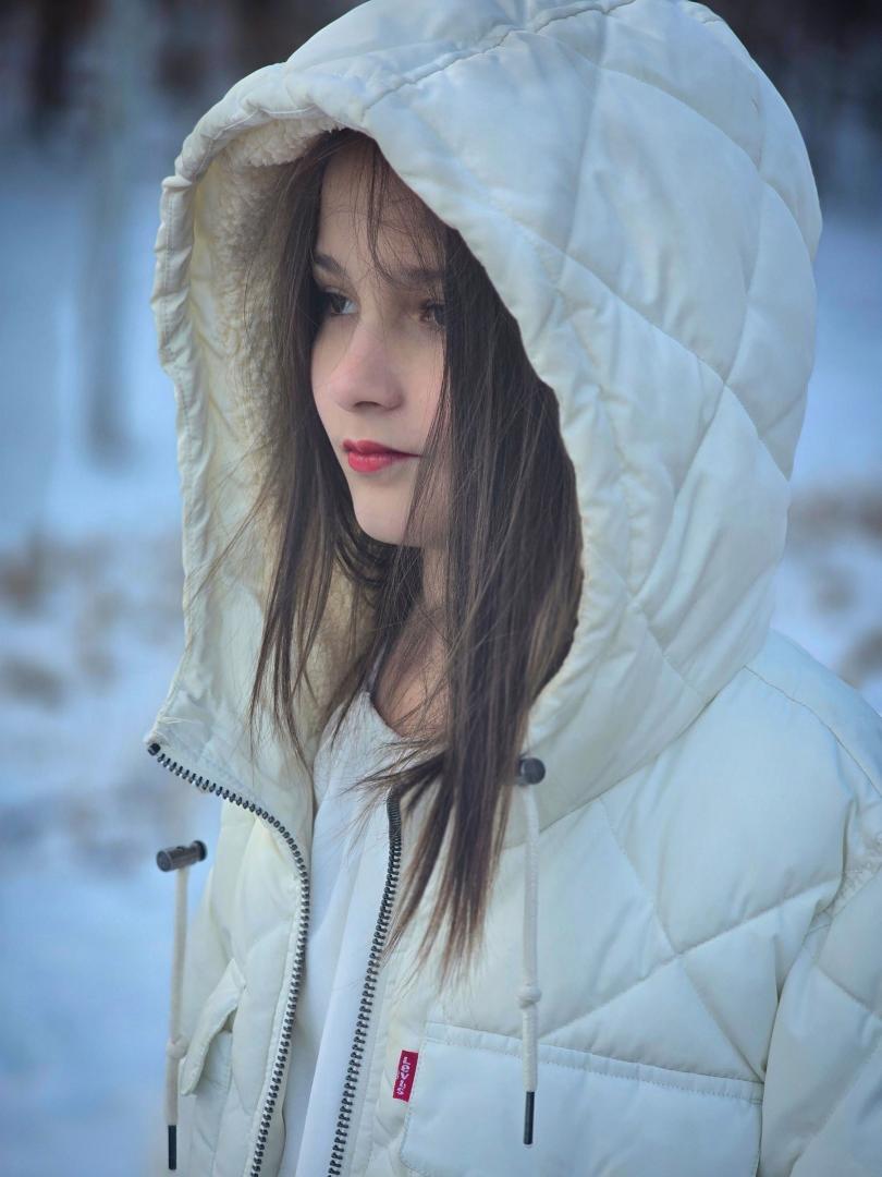 Love my beautiful girl.. spent the day with the kids playing in the snow. We will post snow pics later. With Eric Redd Wyatt Redd Gavin Redd Miranda Honeybee Redd