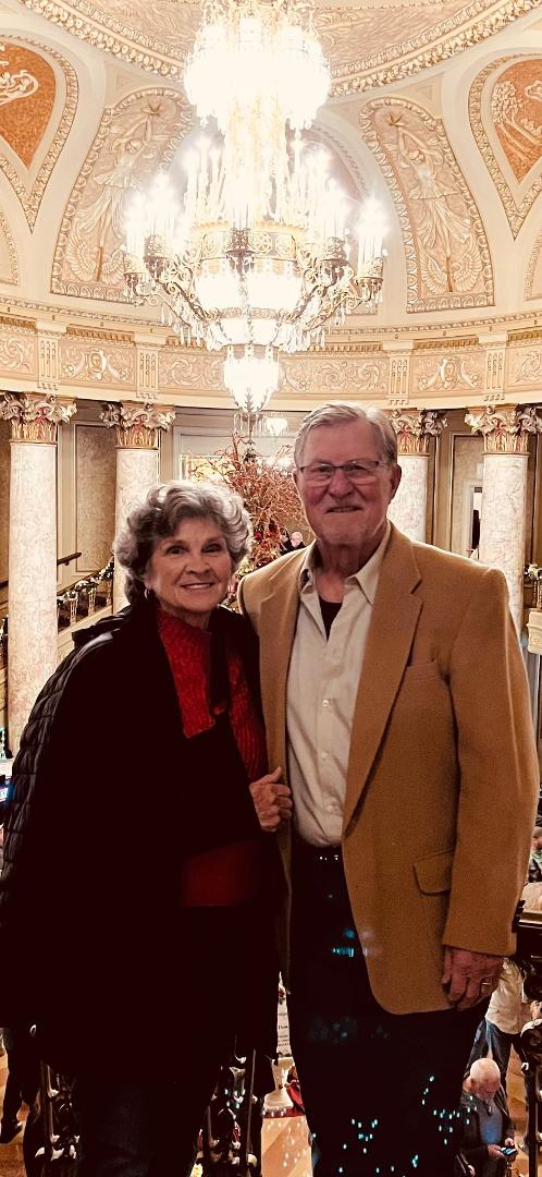 A night out to see Clint Black.  What a GREAT, GREAT performance at the Rialto in Joliet.  It wasn't just him strumming his guitar, but he had his whole band behind him.  Mary Lou and I saw a remarkable artist performing at