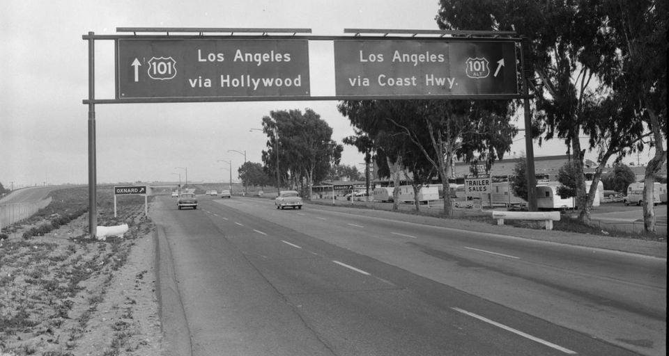 What Wagon Wheel Junction looked like in the year I was born. Comparable to the Oxnard Boulevard off ramp today - all else is gone or replaced.