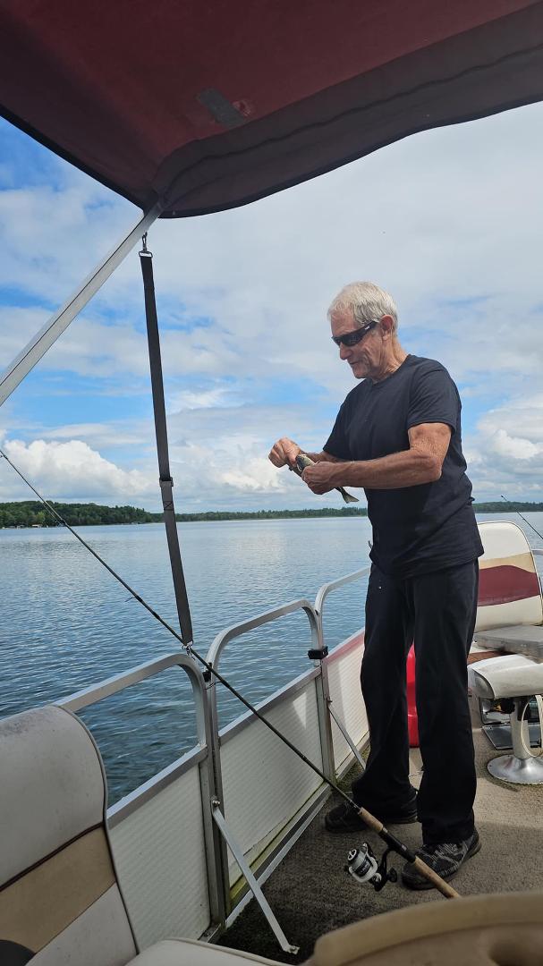 I Salute All Veterans Today Who Fought for our Country &  Freedom!🫡🇺🇸 Here is My Vietnam war Veteran Bio Father Tom fishing earlier this year in this photo.Thank you for your service!!🇺🇸🪖🙏 Happy Veteran,s Day!🌈🗽