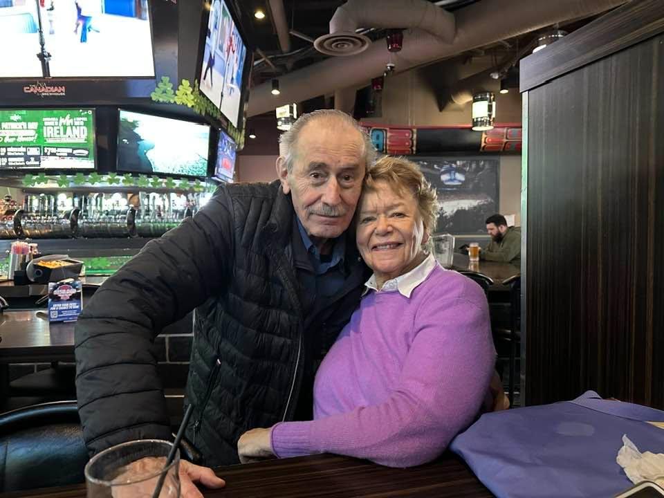 Good friends Paula and Serino met us for lunch at The Canadian Brewhouse in Abbotsford.