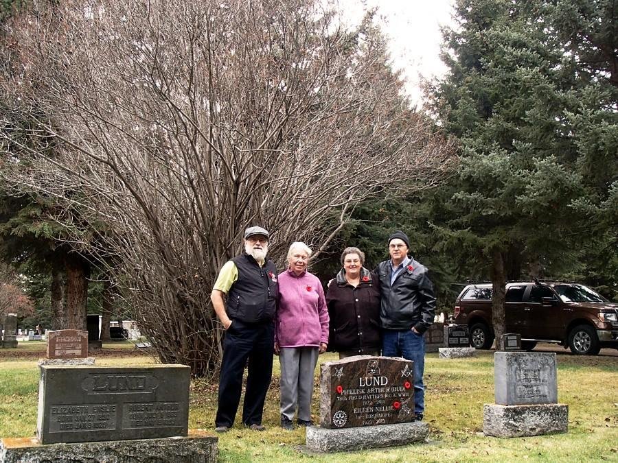 A couple of years ago, my brother and I started to spend a bit of time each November 11th at our parents grave, and grand parents grave to the left. We leave a poppy and Bro' was organized enough to have some water and bru