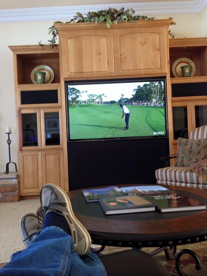 I'm enjoying the Honda Classic golf tourney this afternoon.  ⛳️