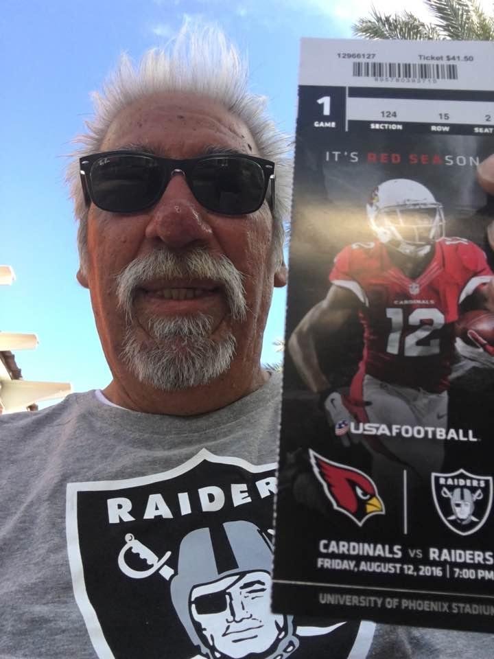Early golf game. Now a Raider Game!!! Live is good!!! Ops, a Cardinal game... LOL