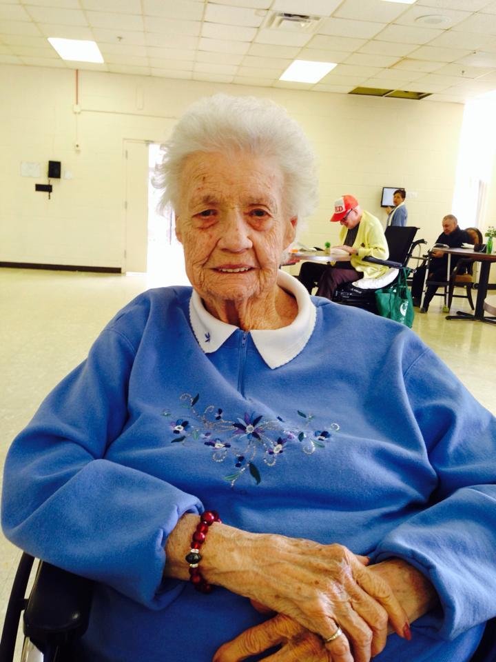 Happy 94th birthday, Aunt Shirley! Here's to a wonderful woman and a life well lived! Love you so much!