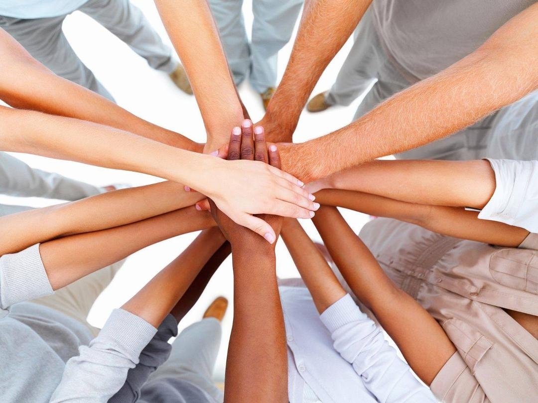 I do not see any race except Human Race.🥰
If you brake it down to different races then you are the Racist.☠️
Love All or you love none.💜
I Cry for the USA.😢