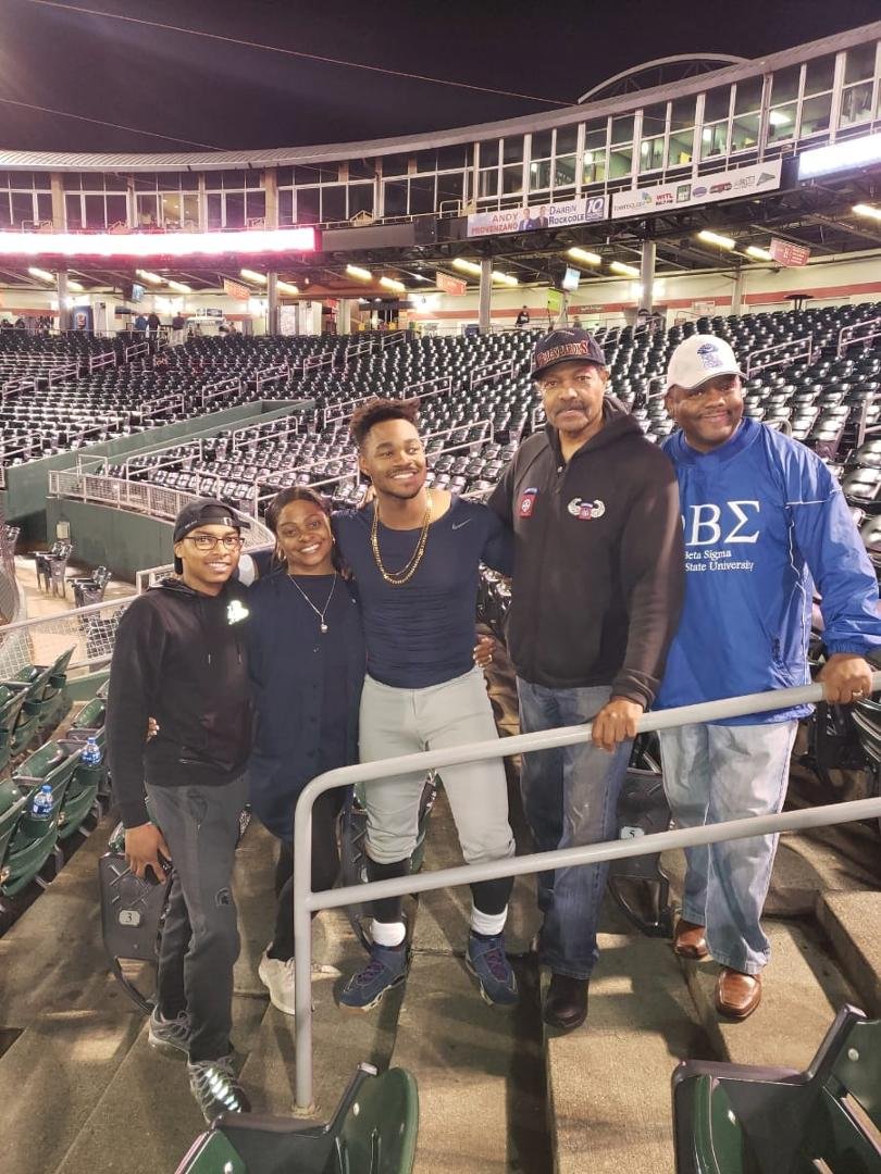 Hosea had a great game &went 2 for 3,baseball fans know what that means 😃
