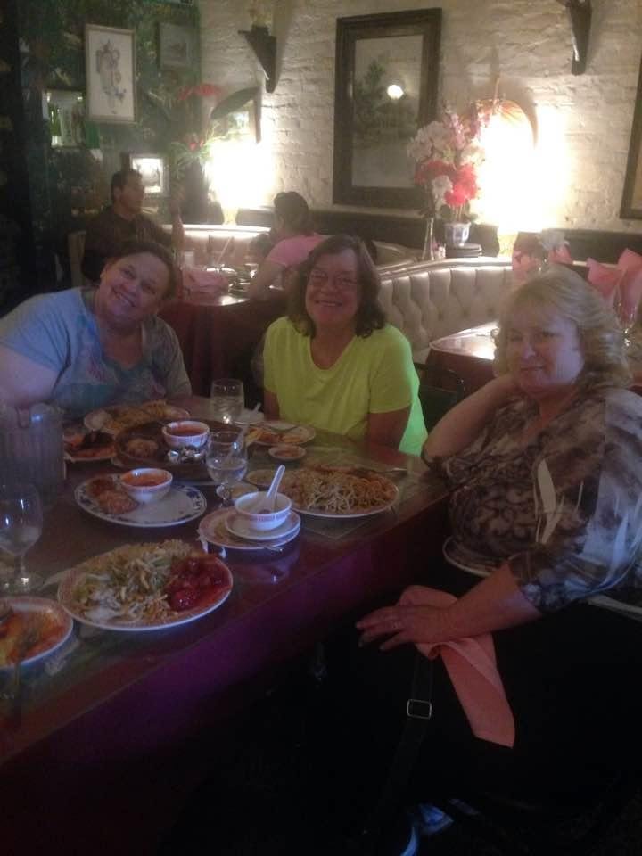 Having lunch at hop sings in Folsom with high school friends