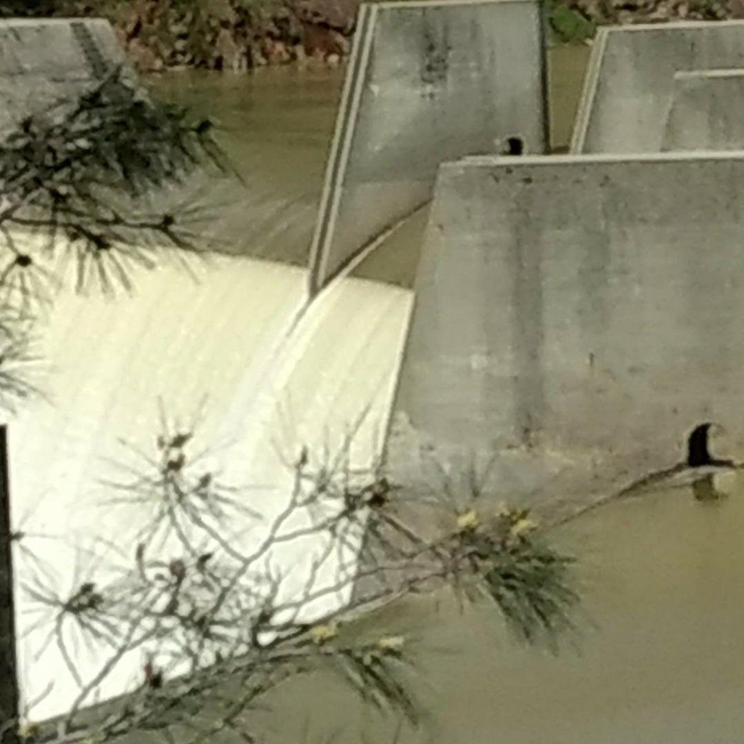 Yes there is water out there. Englebrite today at 11am.