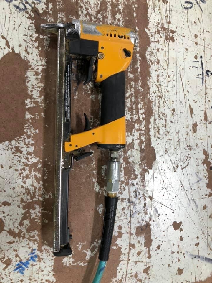 New staple gun @ work automatic with an extended magazine!!!!! I wanna staple some one!