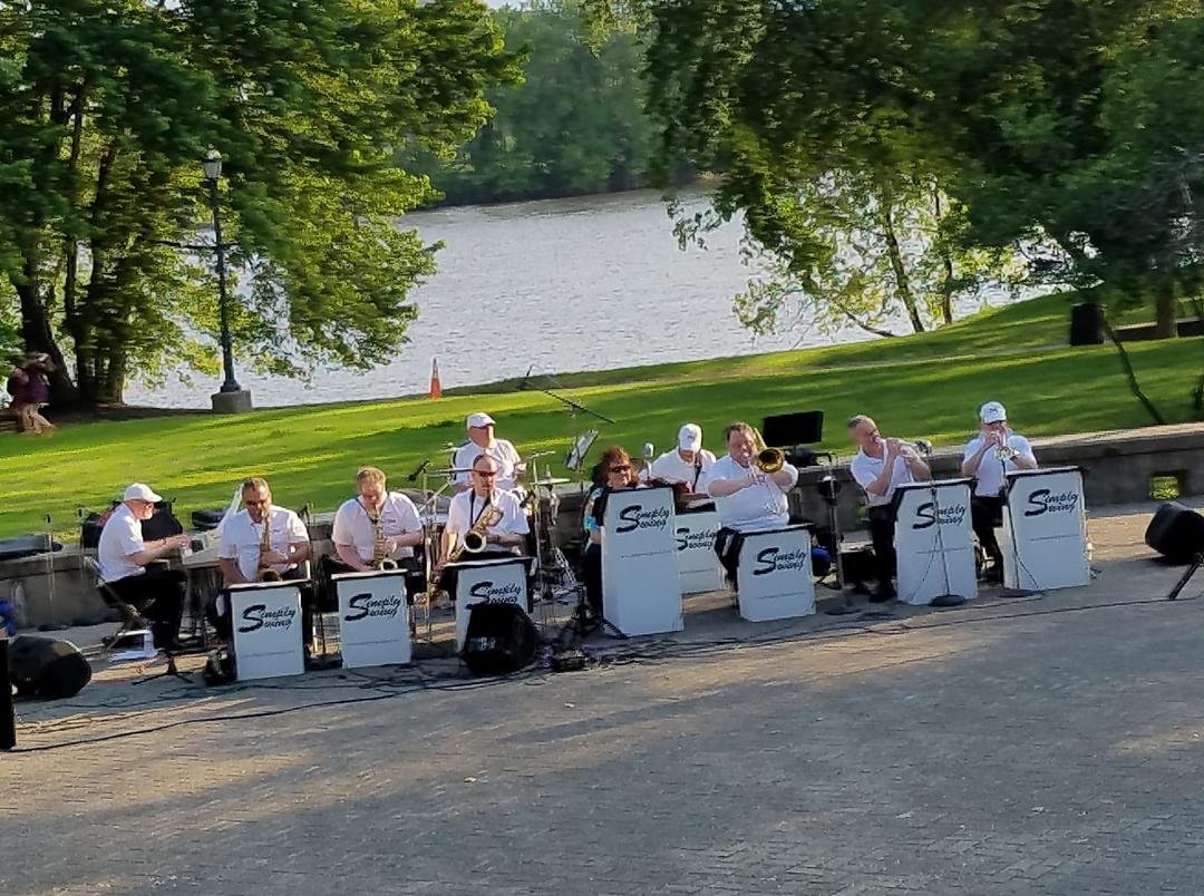 Enjoying "Simply Swing" on a beautiful June evening!