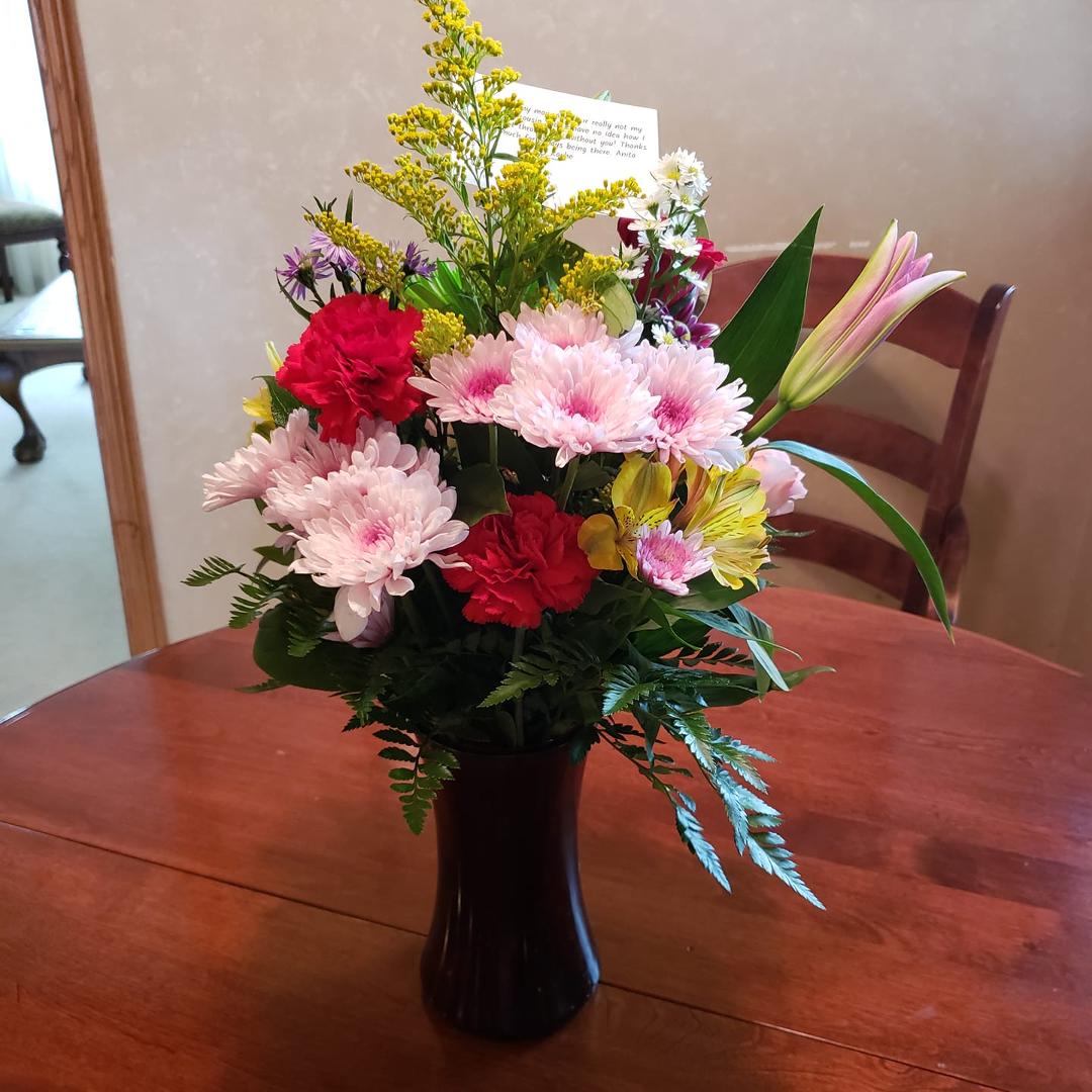 Beautiful flowers Anita. You are so thoughtful. I love U so much. --Aunt Judie