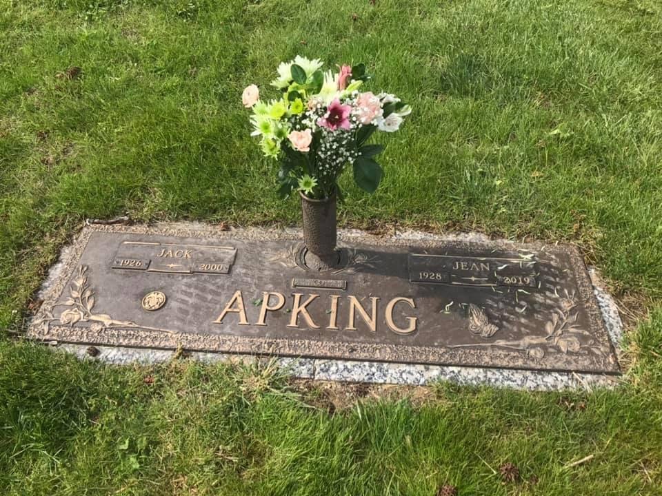 Happy first heavenly Mother’s Day momma. You always looked forward to your Mother’s Day flowers so I made sure you got some today. Love and miss you 😘