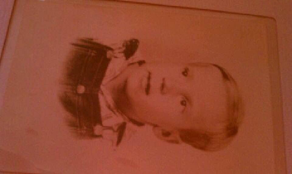 Can anyone tell me who this handsome man is ?