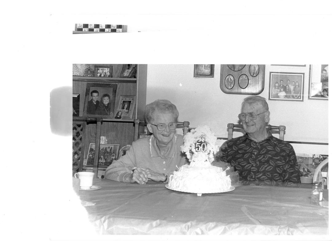 I miss my Dad so much, he left us 16 years ago today because of Alzheimer's Disease.