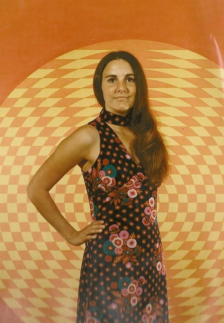 Throwback Thursday
In 1972, when I was a photographer for Kinderphoto, they were trying out some new backgrounds. So I did a few poses.