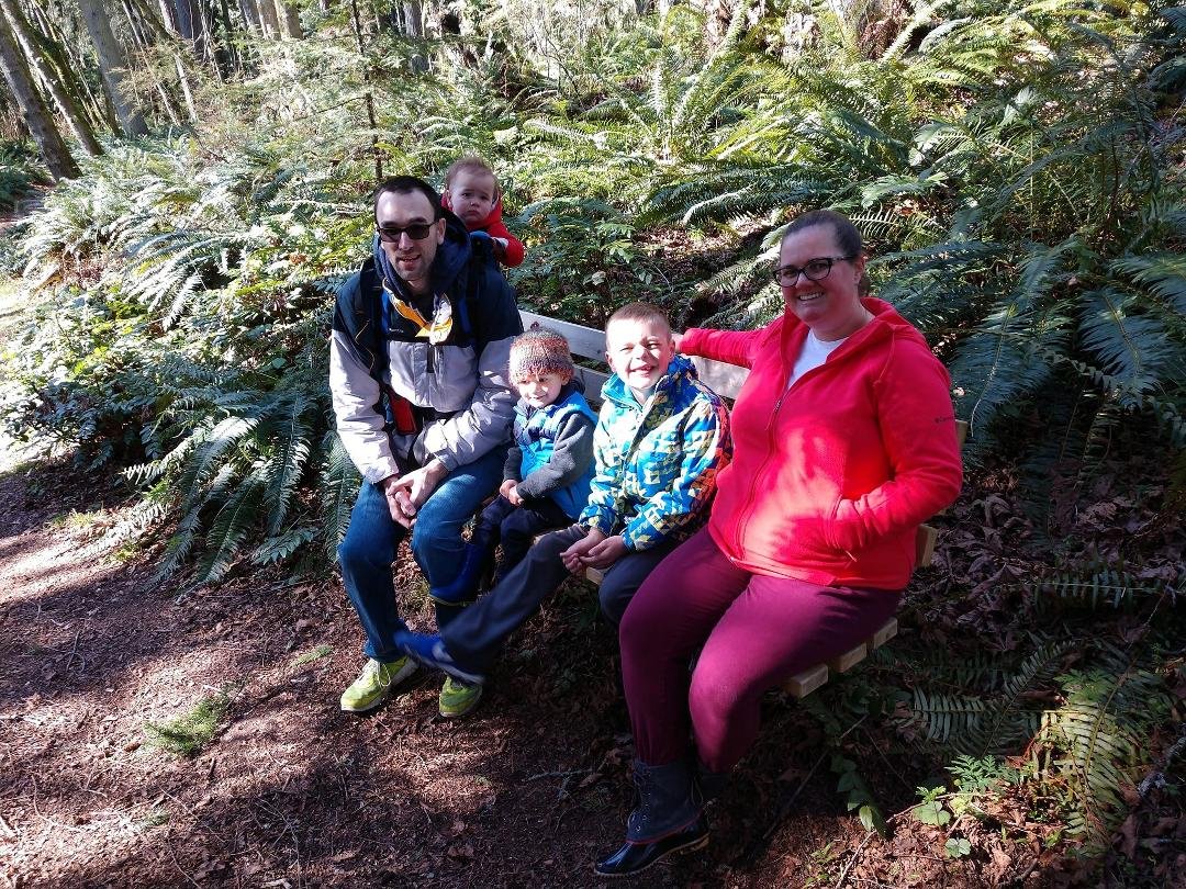Sunday stroll with the Kingston Trio plus two.