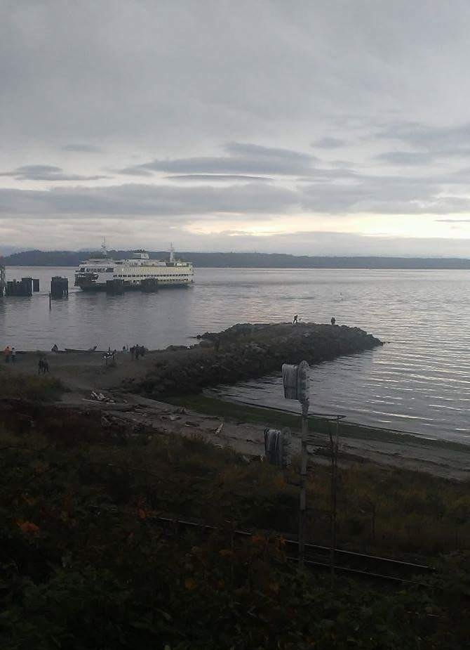 Late afternoon walk on the beach and down the jetty at Edmonds. The tide is high (reminds me of a song)😃