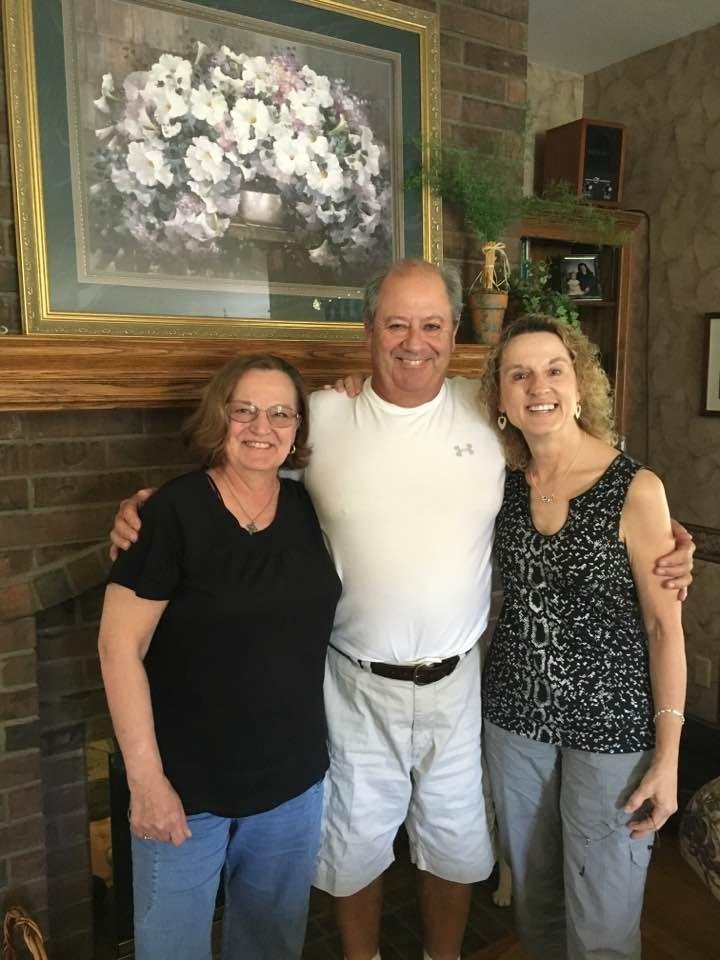 Two of my cousins... Brenda and Linda. On the Bickleman side!