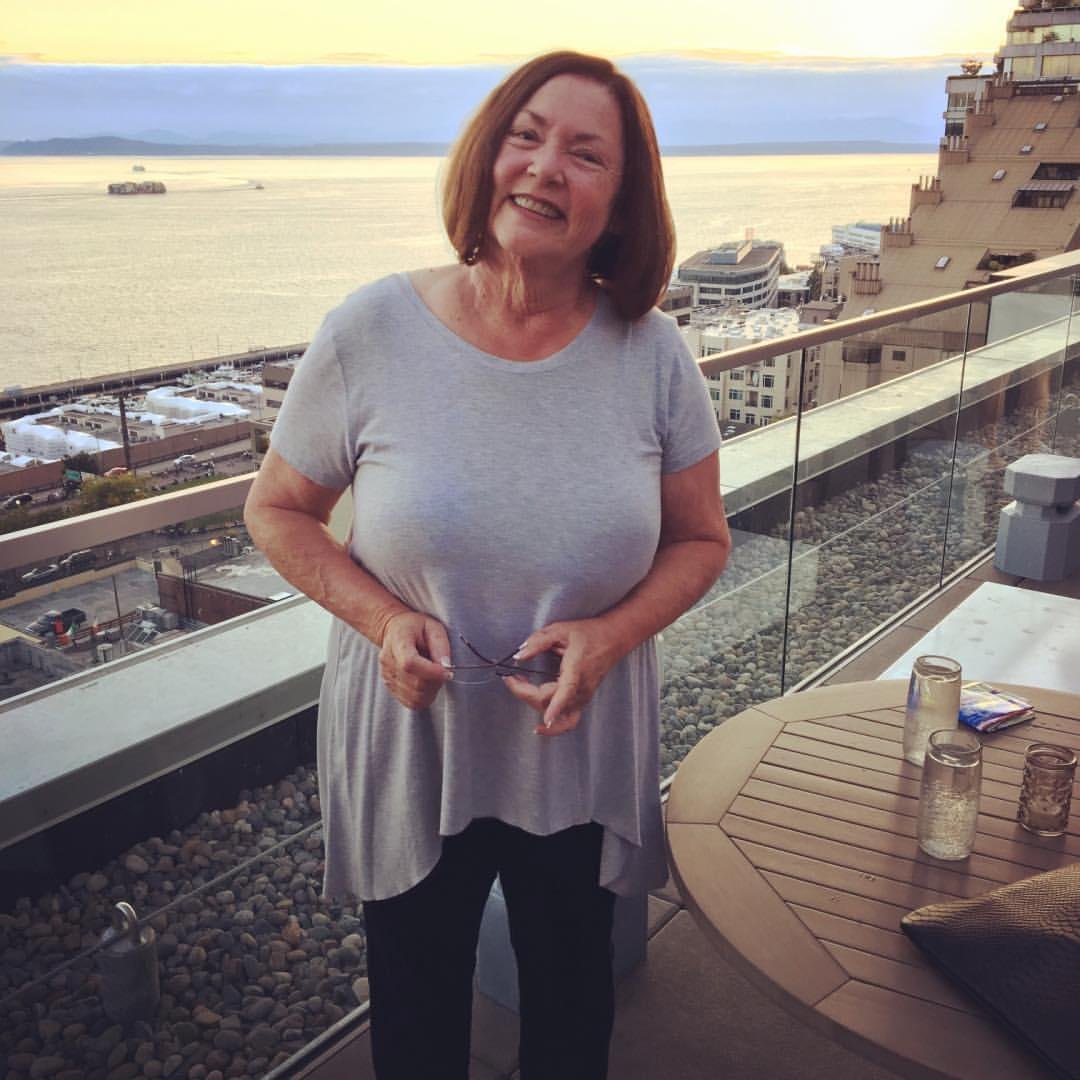 Thrilled to enjoy the warm night air, new friends at the Nest. Thank you Bill Bill Shanks for offering to take
my picture.