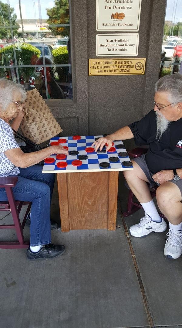 Setting up to play Checkers in front of Cracker Barrel in Kingman Arizona after eating breakfast on our trip to Laughlin