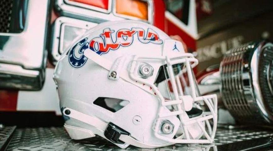 Game time !! With their new 9/11 tribute helmets.