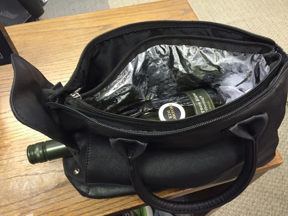 Yay! My new purse arrived in the mail today.