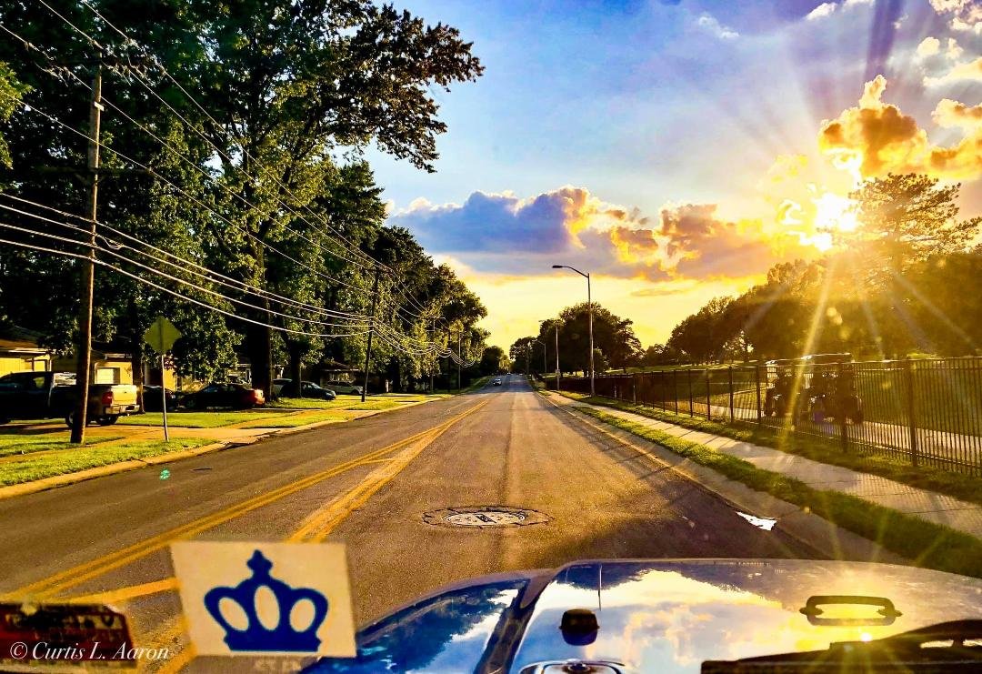 On my way home from work, I actually stopped on the road to take this picture! Milburn Country Club on the right and we live 2 blocks to the left!!! 💖✨✨