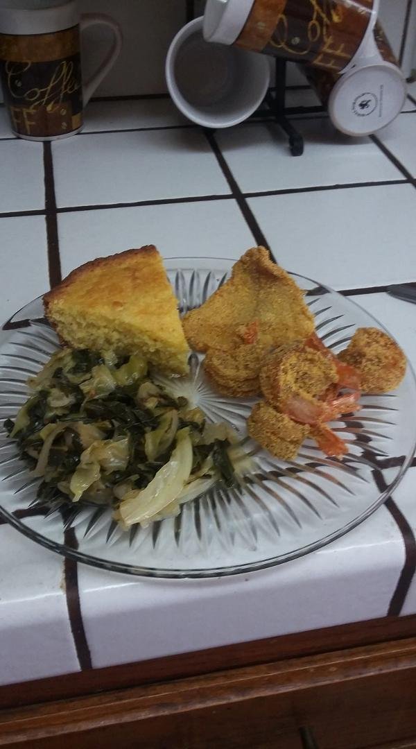 Woke up wantin cornbread, collard greens with cabbage, fried catfish n shrimp. I don't kno where this taste bud came 4rm, must b the Alabama coming out!