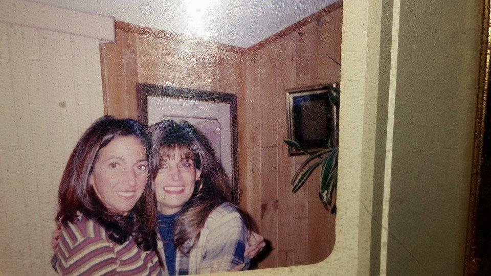 look what I found Kathy Grimaldi Portelli!!! Oldie BUT
goodie!!!