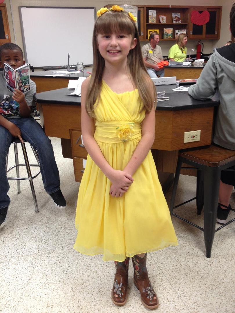 Marrion dressed as Yellow Rose. Hallsville program.