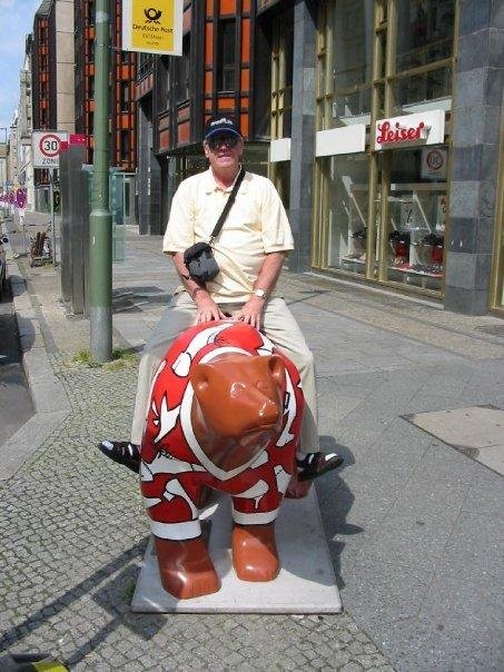 Paul setting on the Berlin Bear