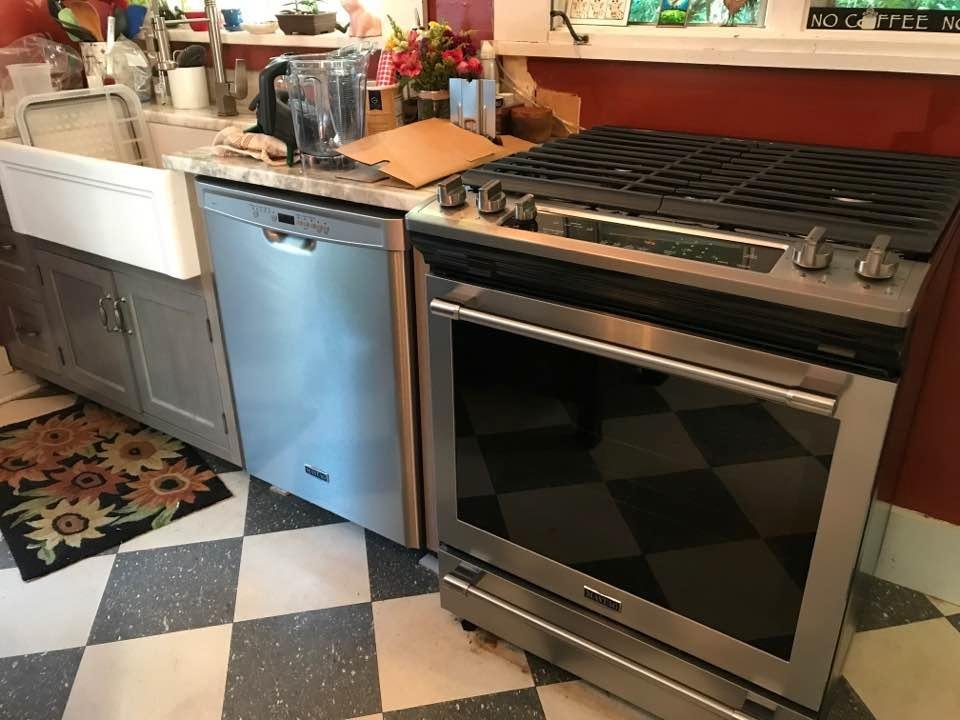 Brenda upgraded her appliances. Looks great!!