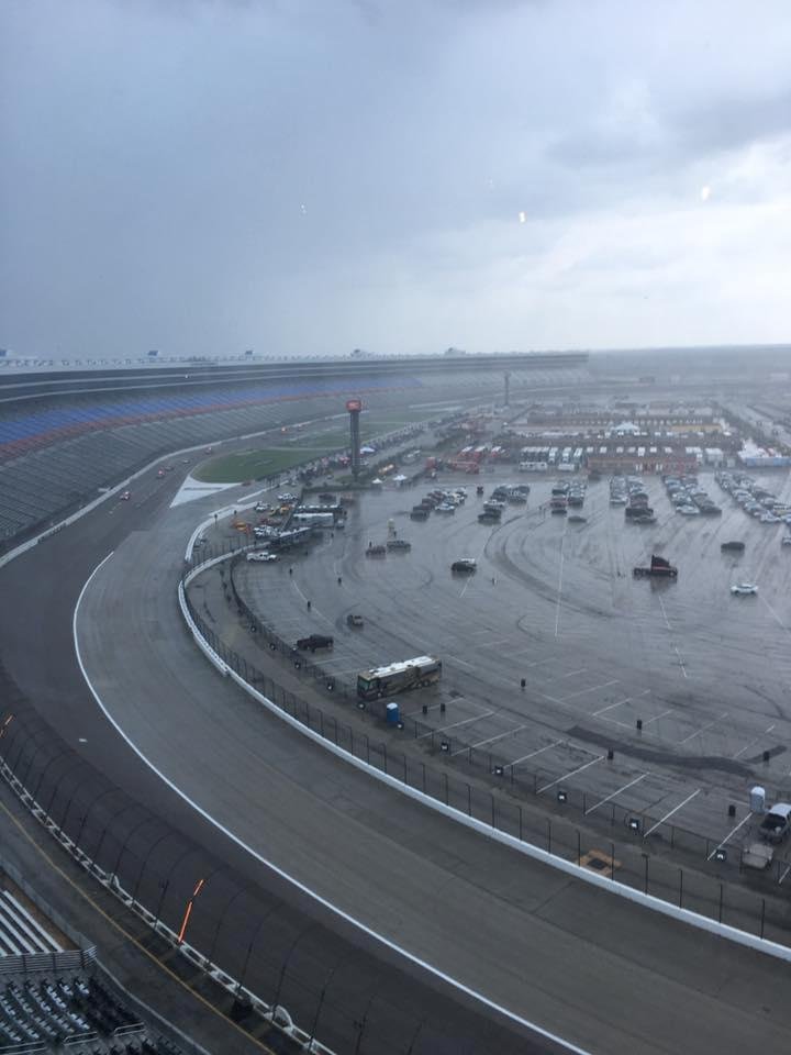 Here we go again. Another rain delay or they will just call it this time!!