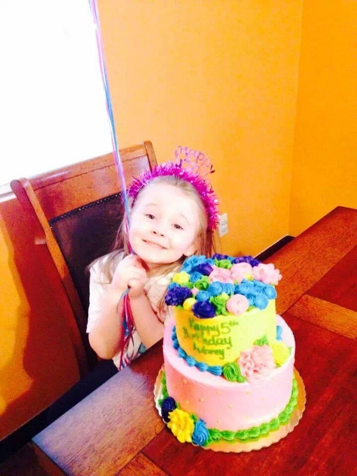 A beautiful cake for a beautiful girl. Love ya.