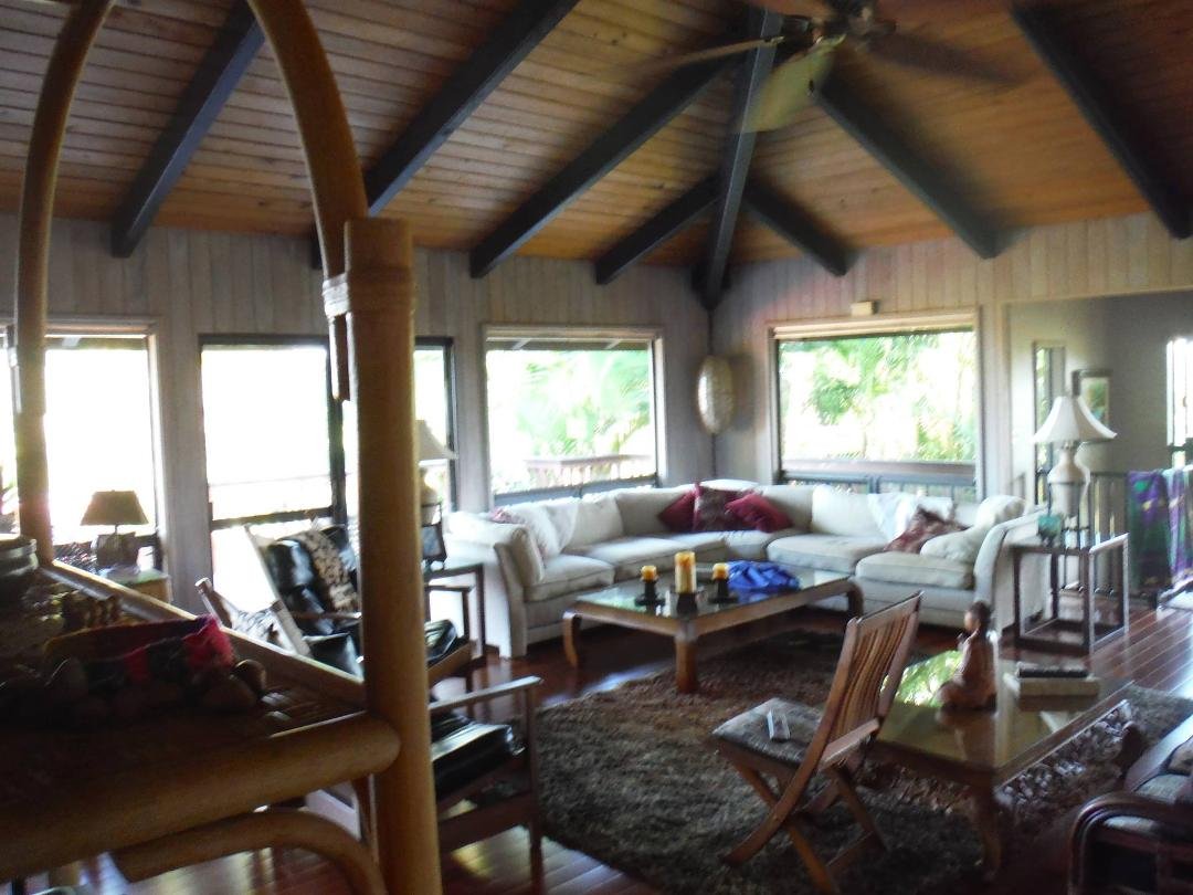 Maui Pole House
