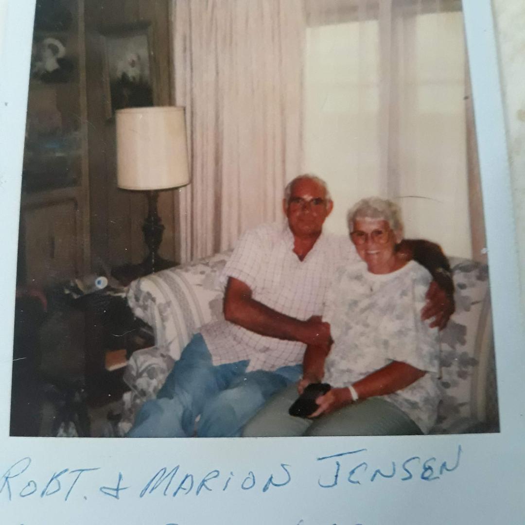 My favorite aunt and uncle missing them Always think of them