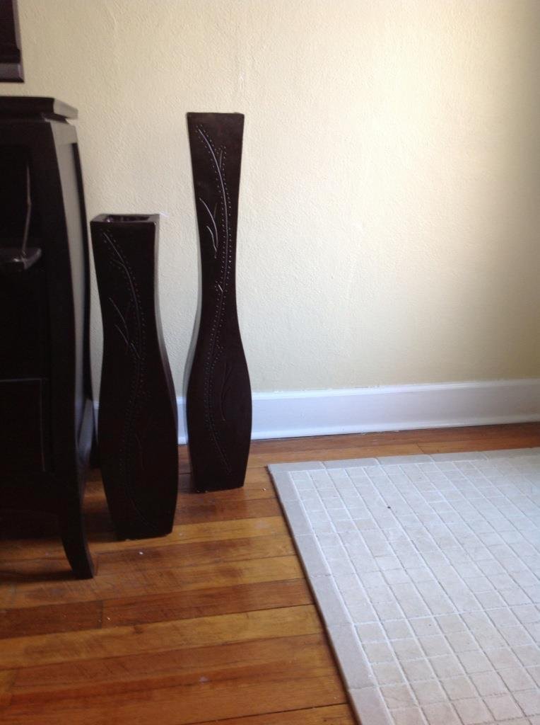 I just bought these vases and they don't go with my new furniture. For sale $30.00 for the pair